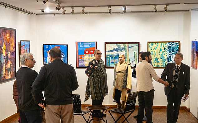Gallery moment
